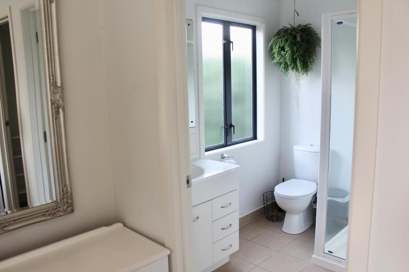5-Min Walk To Village - Havelock North Holiday Home With Spa Pool Eksteriør billede