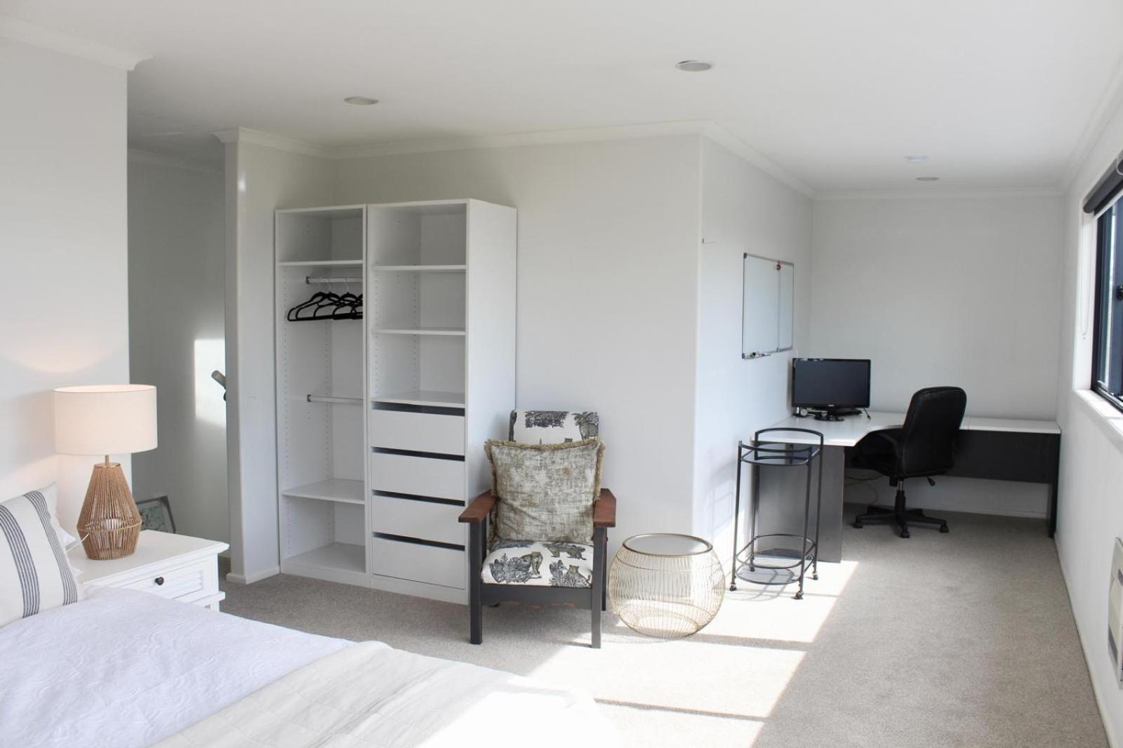 5-Min Walk To Village - Havelock North Holiday Home With Spa Pool Eksteriør billede